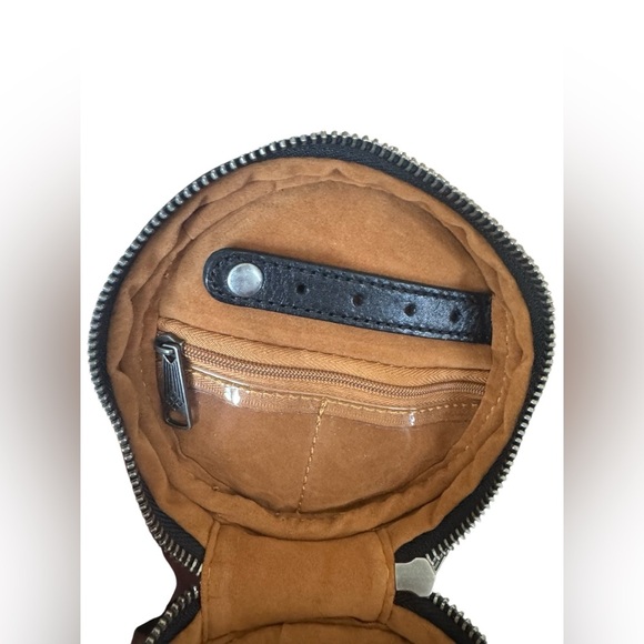 Patricia Nash DIAMANTE Round Zip Jewelry Case LAPIS - Picture 9 of 9